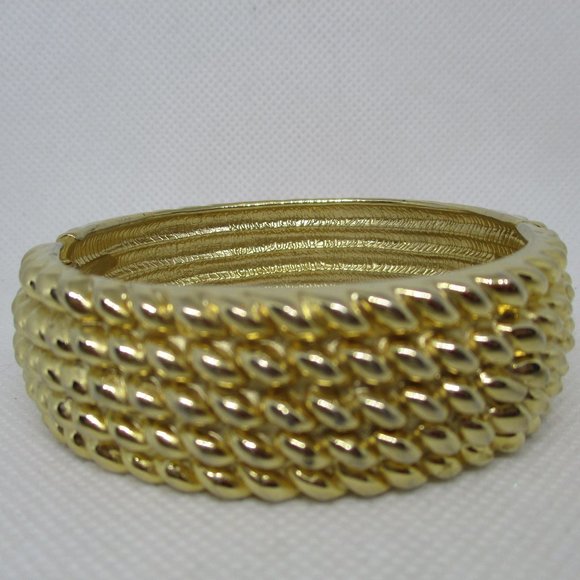 Heavy Weight Rope Design Clamper Bracelet Gold Tone Texted Rope Design 3-D* - Picture 6 of 10